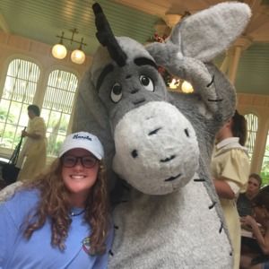 Meet your Posher, Claire